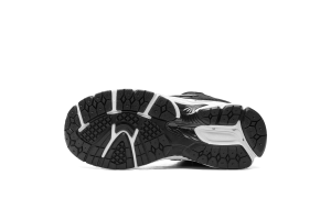 new-balance-sneaker PC2002BK