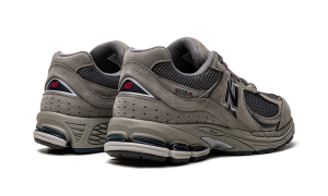 new-balance-sneaker ML2002RA