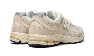 new-balance-2002r M2002RCC