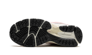 new-balance-2002r M2002RFC