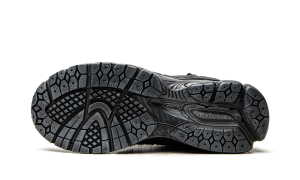 new-balance-2002r M2002RDB