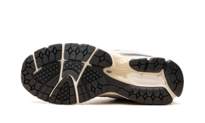 new-balance-2002r M2002RAN