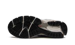 new-balance-2002r M2002RDM