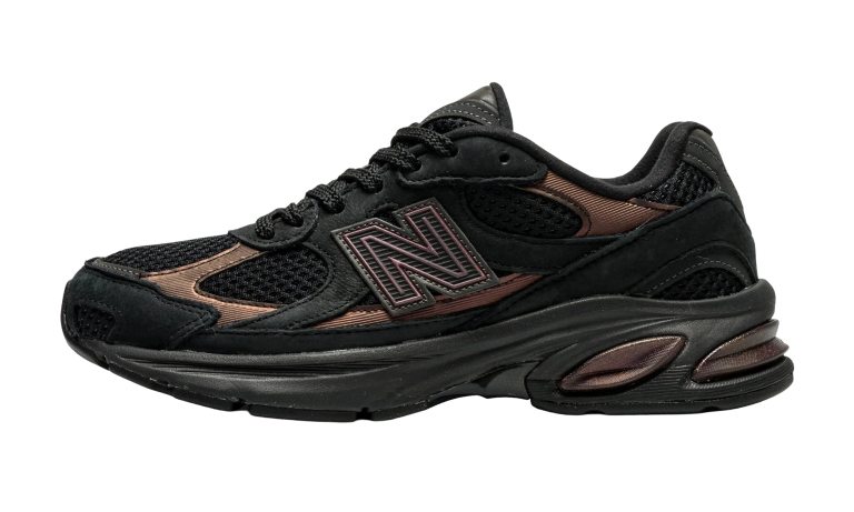 New Balance 2010 “Black Iridescent”: zwart met een olieglans