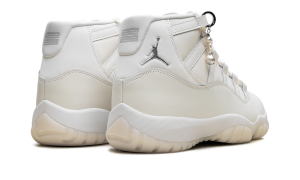 air-jordan-11 AR0715-110