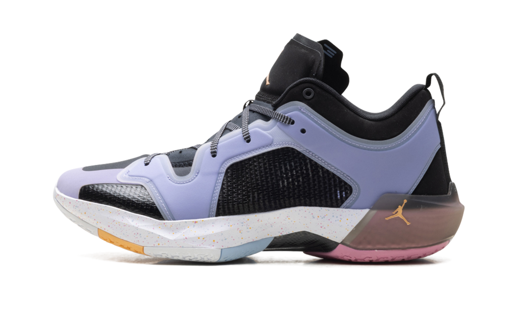 air-jordan-37 FD8701-001
