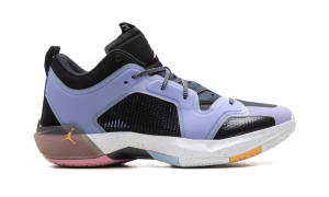 air-jordan-37 FD8701-001