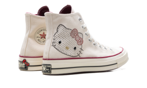 converse-chuck-taylor-all-star A17695C