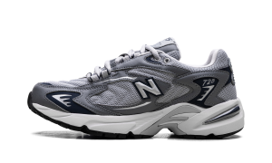 New Balance 725 “Titanium Navy” (ML725AJ)