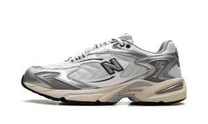 New Balance 725v1 “Metallic Silver Slate Grey” (ML725CD)