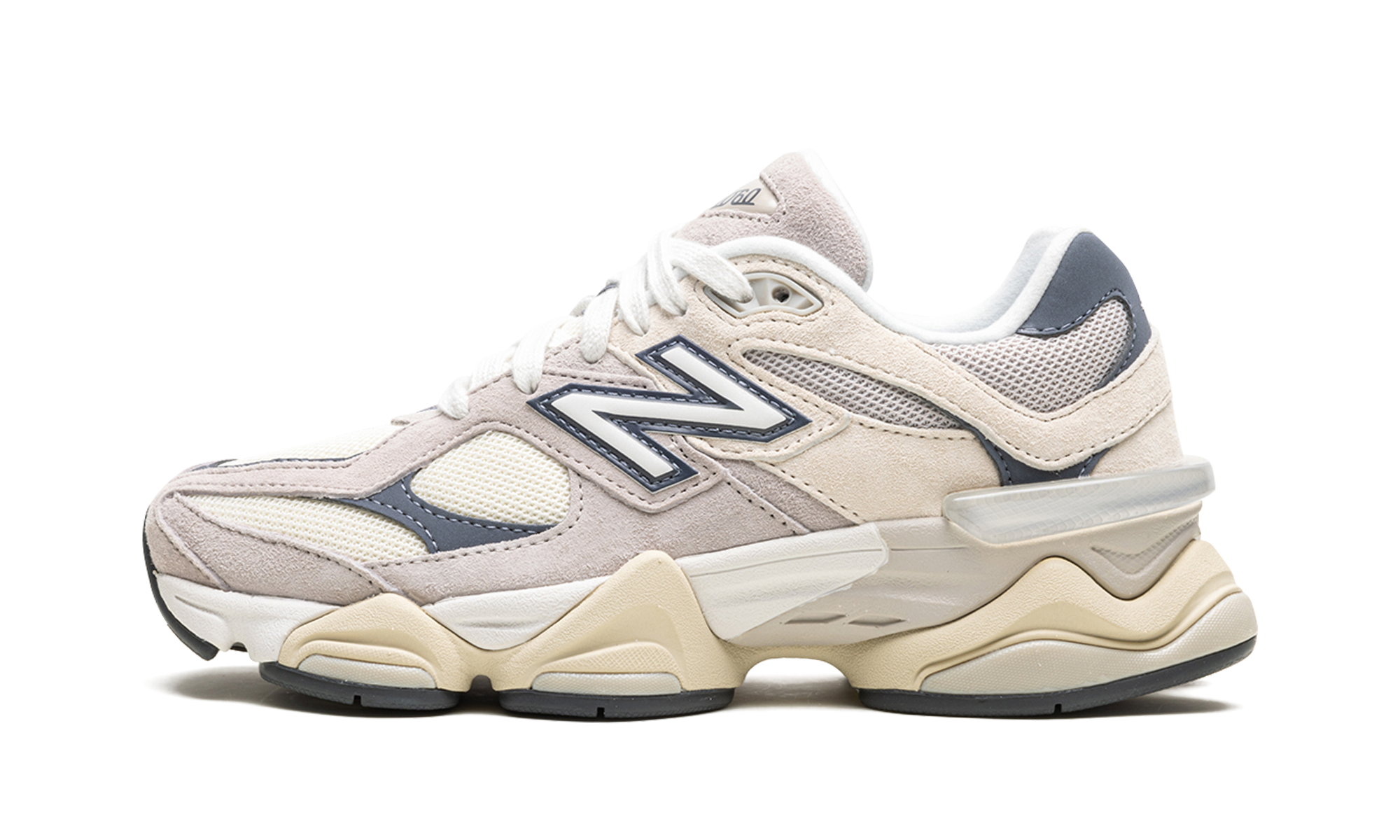 New Balance 9060 “Moonrock Linen”: maansteen in je rotation