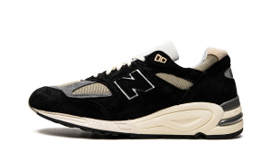 New Balance 990 v2 “Teddy Santis – Black” (M990TE2)