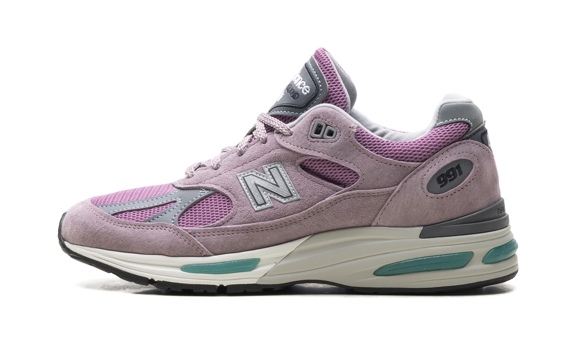 New Balance 991v2 “Smoked Pearl”: grijs met een blauw randje