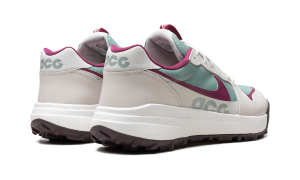 nike-acg DX2256-300