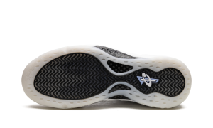 nike-air-foamposite DV0815-100