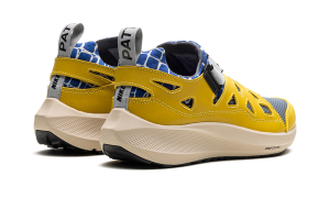 nike-air-huarache FJ4201-300