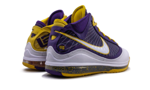 nike-lebron-7 CW2300-500