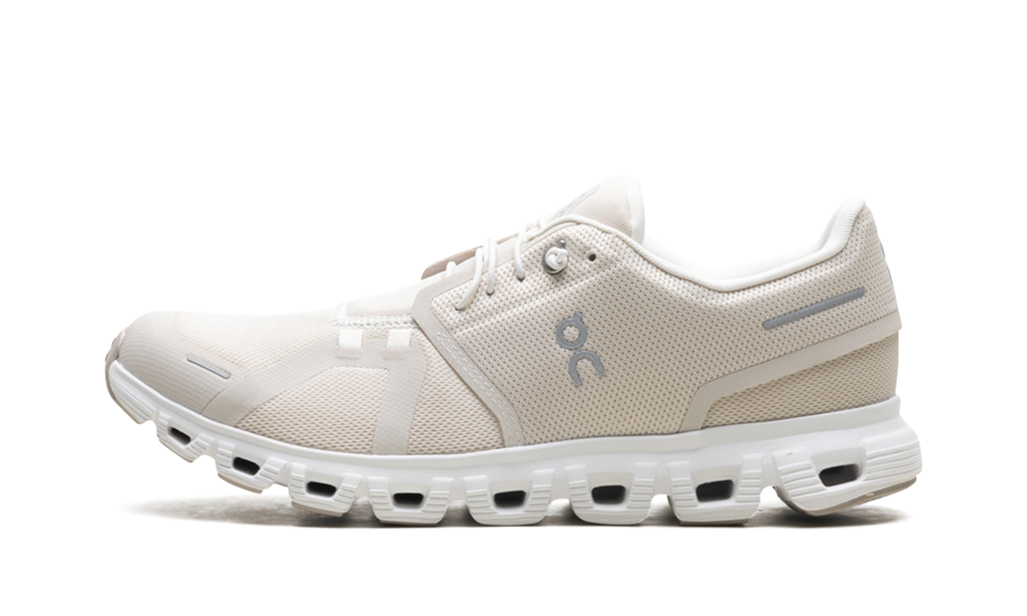 On Cloud 6 “Pearl White”: zacht wit dat overal bij past