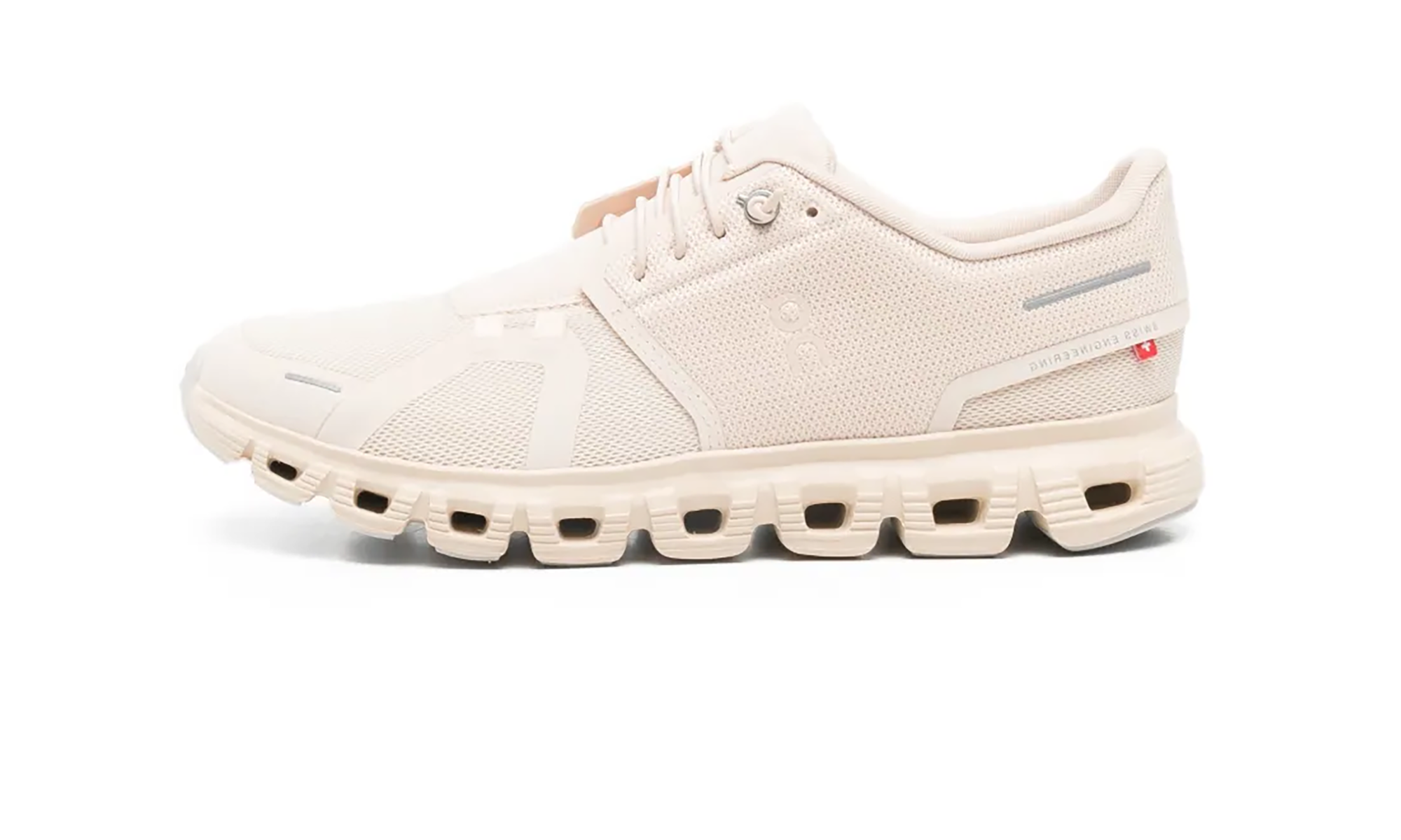 On Cloud 6 “Sand”: rustige beige sneaker voor lange dagen
