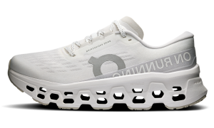 On Running Cloudmonster 3 “White Wolf” (3WG10032852)
