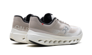 on-cloudsurfer 3ME30023213