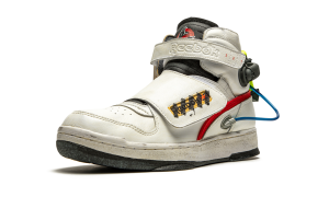 reebok-sneaker FY2106