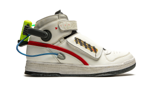 reebok-sneaker FY2106