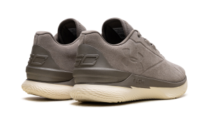 under-armour-curry-1 3027603-200