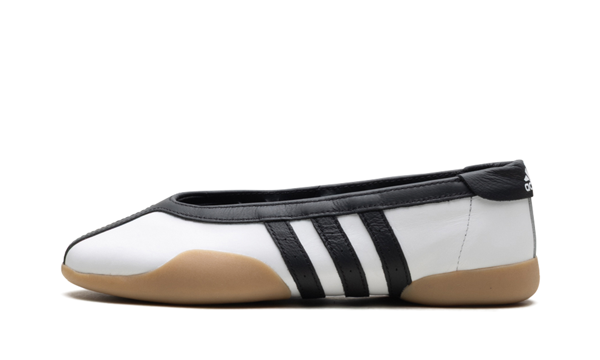 adidas Taekwondo Mei “Ballet”: wit, zwart en een gum-zool
