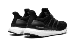 adidas-ultraboost AQ5561