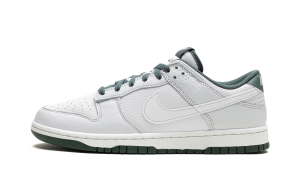 Uit de oude doos: Nike Dunk Low “Vintage Green” (HF2874-001)