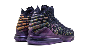 nike-lebron-17 CD5051-400