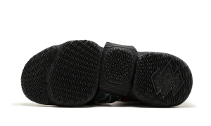 nike-lebron-15 AO1068-001