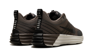 nike-lunar-roam DV2440-202