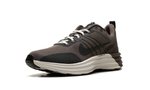 nike-lunar-roam DV2440-202