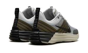nike-lunar-roam DV2440-001