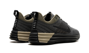 nike-lunar-roam FZ8116-201