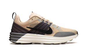 nike-lunar-roam DV2440-201