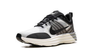 nike-lunar-roam DV2440-102