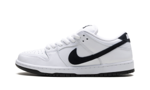 Nike SB Dunk Low “White Black” (HF3704-100)