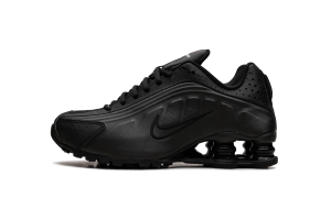 Nike Shox R4 “Blackout” (CW2626-003)