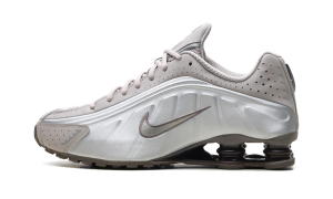 Nike Shox R4 “Cave Stone” (HQ1988-200)