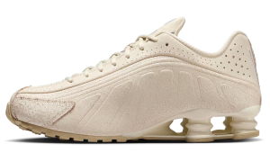 Nike Shox R4 “Natural Metallic Silver” (IO4544-100)