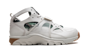 nike-air-huarache FQ8793-002