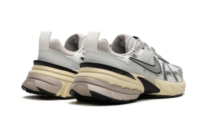 nike-v2k-run FD0736-100