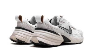 nike-v2k-run FN6703-100