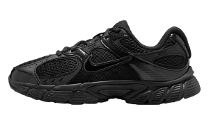 Nike V5 RNR GS “Triple Black” (HQ6411-002)