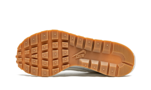 nike-vaporwaffle DD1875-100