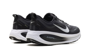nike-vomero-18 HQ7001-002