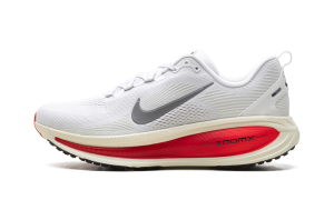 Nike Vomero 18 “Platinum Tint Siren Red Light Smoke Grey Metallic Pewter” (HM6803-001)